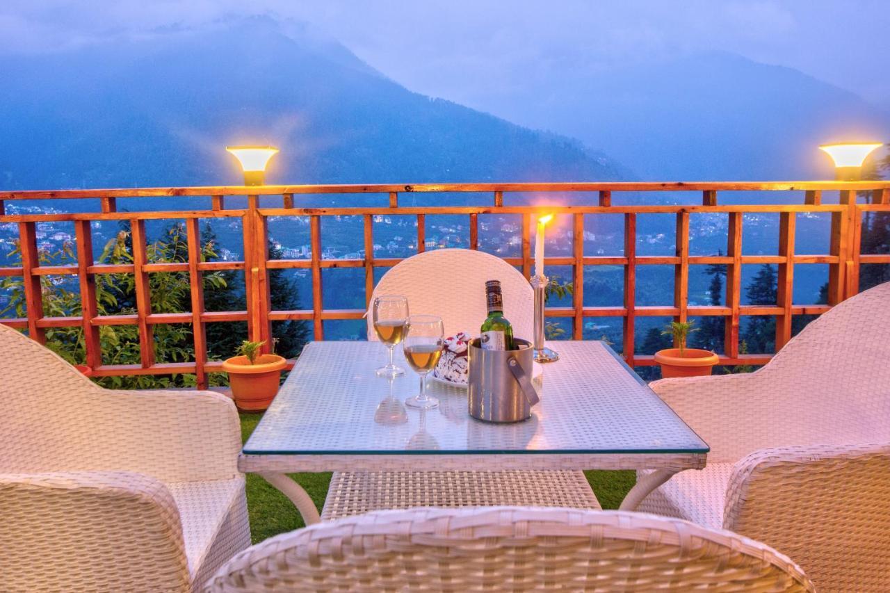 The Holiday Villa Resorts & Spa Manāli Eksteriør billede