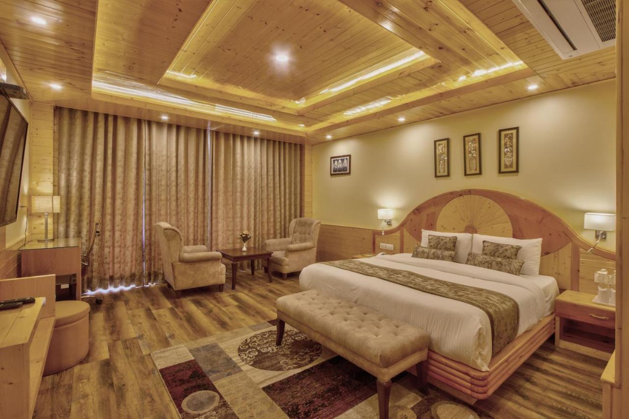 The Holiday Villa Resorts & Spa Manāli Eksteriør billede