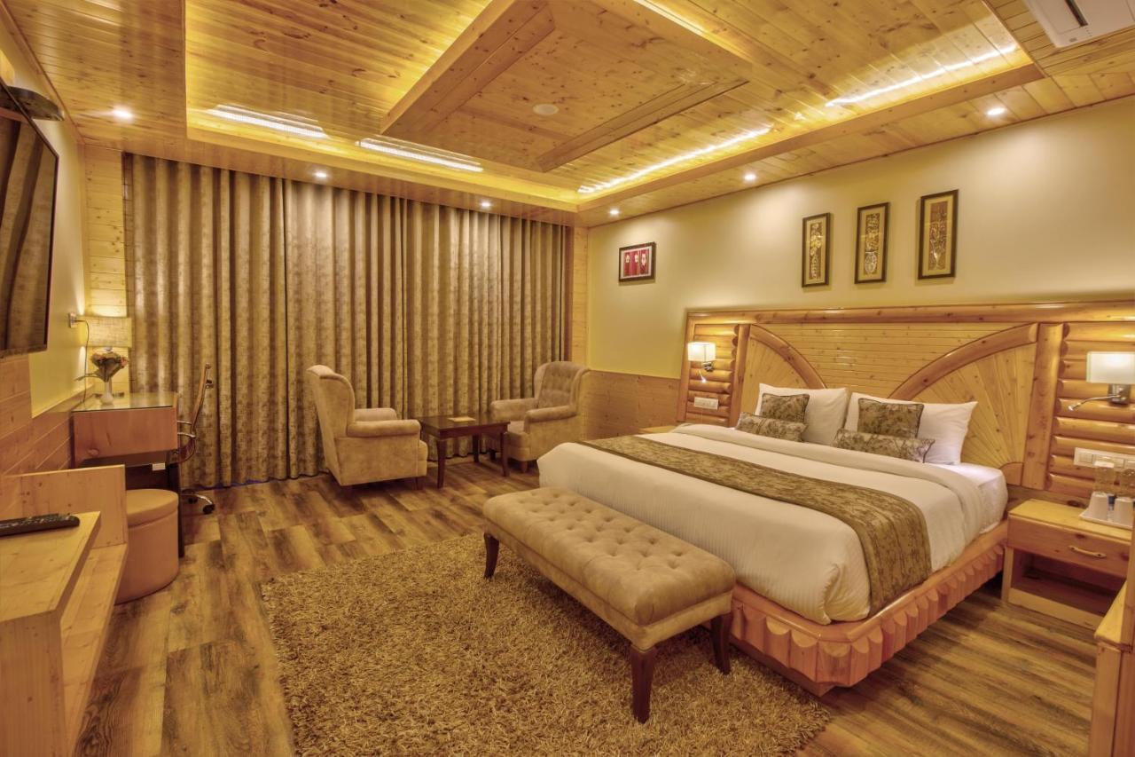 The Holiday Villa Resorts & Spa Manāli Eksteriør billede